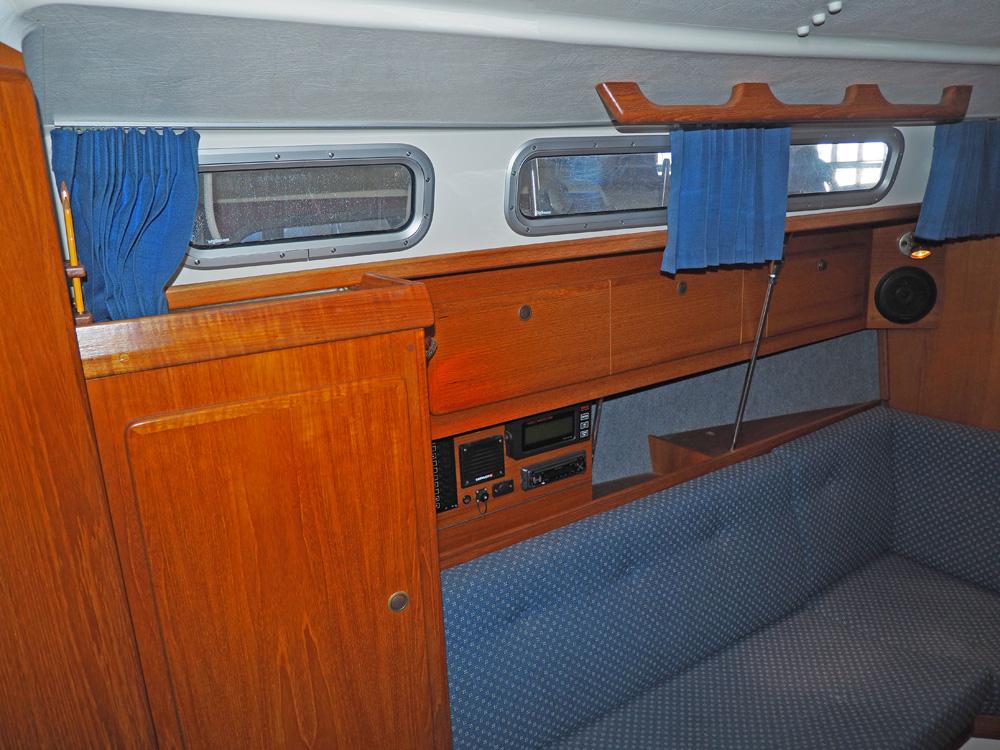 Saloon, Accommodation